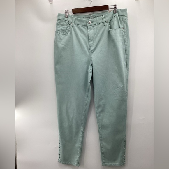 Chico's So Slimming Girlfriend Slim Leg Ankle Jeans Stretch - Picture 2 of 14